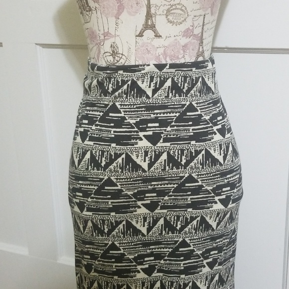 BillBong Skirt - Picture 2 of 5